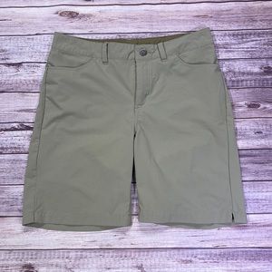 Patagonia Skyline Traveler shorts size 8